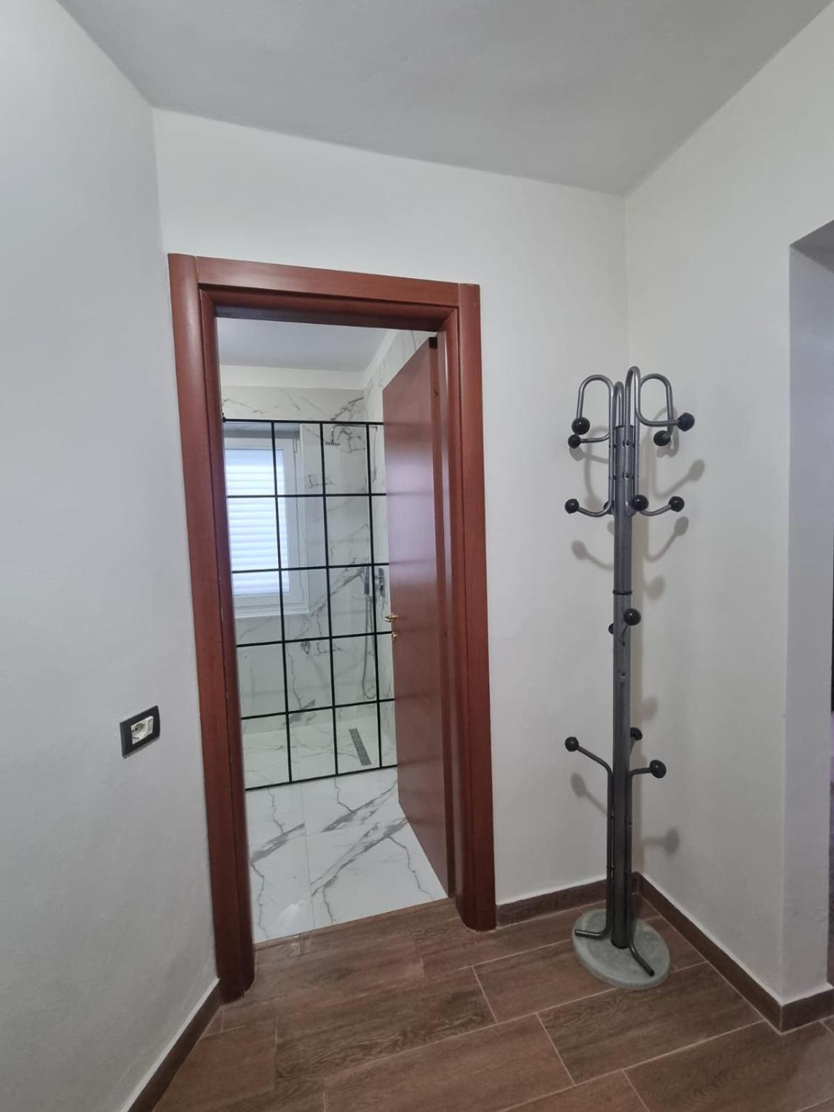 Ilo's Apartmant Appartamento Tirana